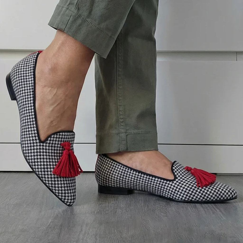 Sasha | Houndstooth Fringe Flats