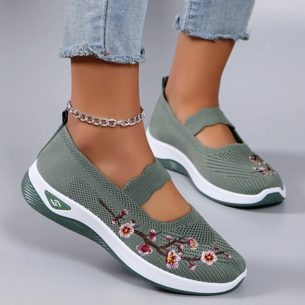 Fajon | Comfortable Floral Embroidered Trainers