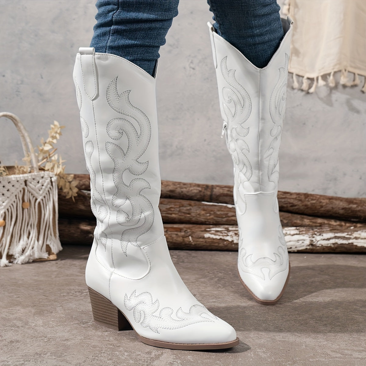 IMOGEN | EMBROIDERED COWBOY BOOTS