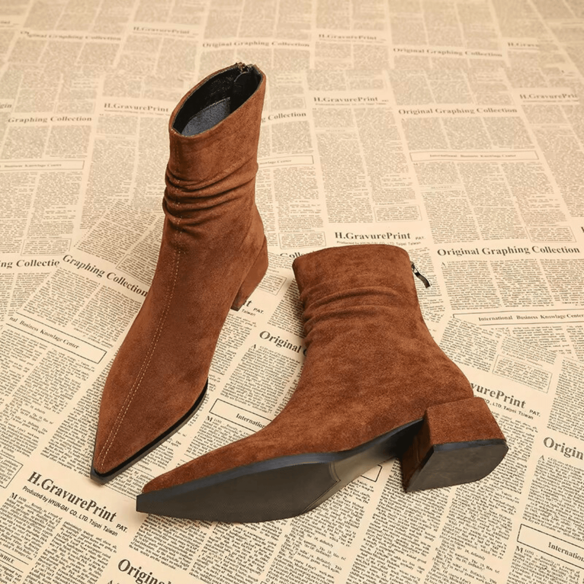 VERITY | POINTED SLOUCH ANKLE BOOTS
